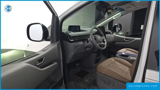 HYUNDAI STARIA HEV 1.6 LOUNGE 7-SEATER