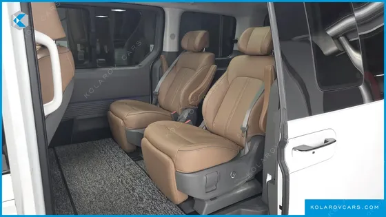HYUNDAI STARIA HEV 1.6 LOUNGE 7-SEATER