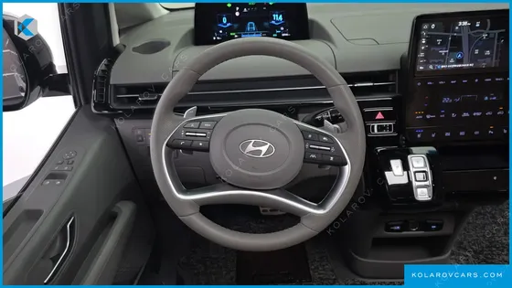 HYUNDAI STARIA HEV 1.6 LOUNGE 7-SEATER