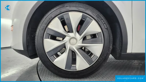 TESLA MODEL Y LONG RANGE AWD
