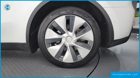 TESLA MODEL Y LONG RANGE AWD