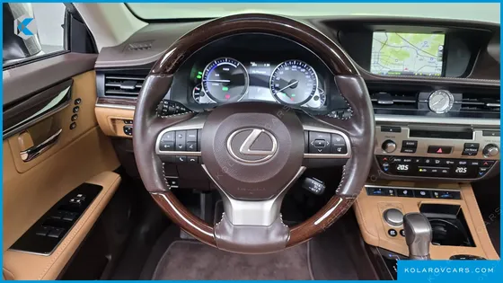 LEXUS ES SUPREME+