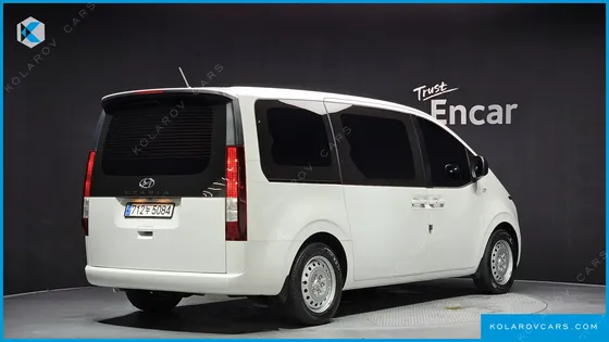 HYUNDAI STARIA TOURER 11-SEATER