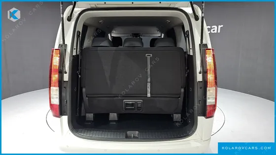 HYUNDAI STARIA TOURER 11-SEATER