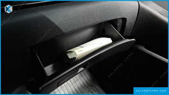 HYUNDAI STARIA TOURER 11-SEATER