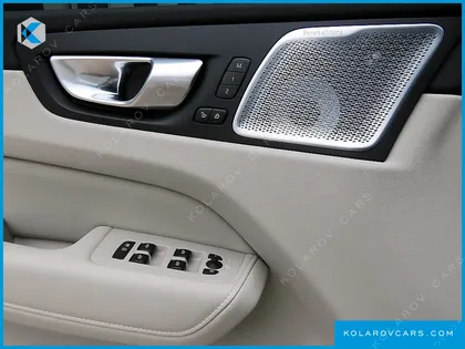 VOLVO XC60 B5 ULTRA BRIGHT