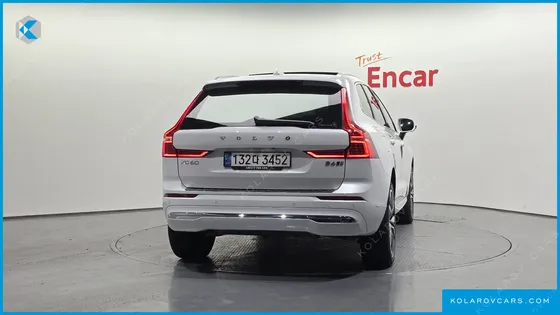 VOLVO XC60 B6 INSCIRTION