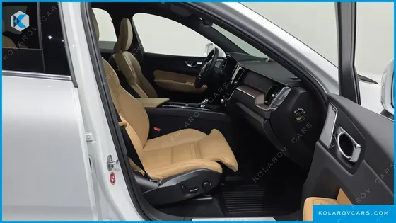 VOLVO XC60 B6 INSCIRTION
