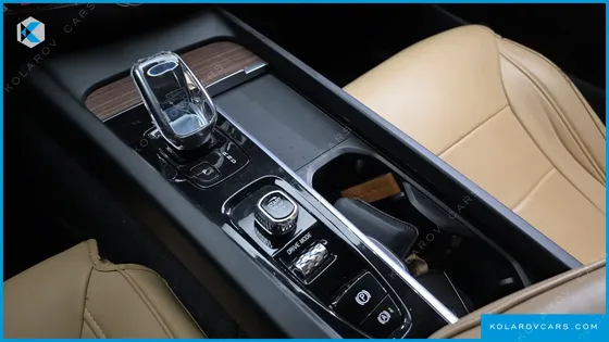 VOLVO XC60 B5 INSCRIPTION