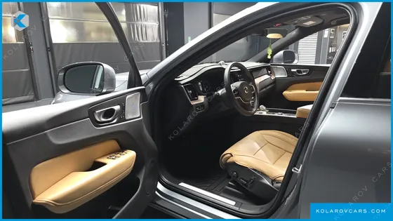 VOLVO XC60 B5 INSCRIPTION