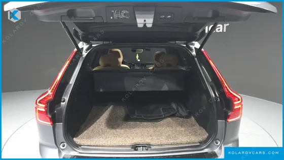 VOLVO XC60 B5 INSCRIPTION