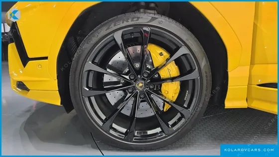LAMBORGHINI URUS 4.0 V8 S