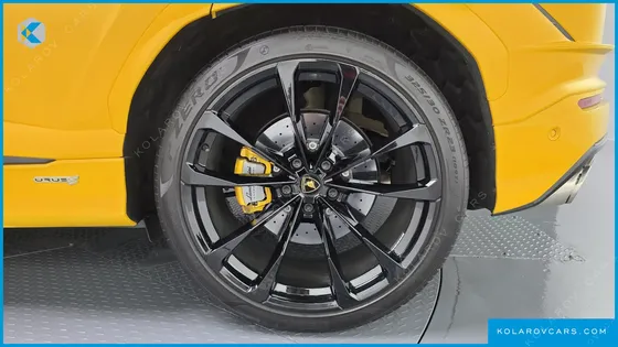 LAMBORGHINI URUS 4.0 V8 S