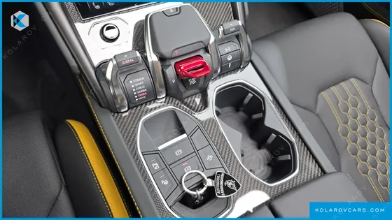 LAMBORGHINI URUS 4.0 V8 S