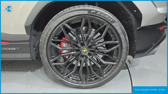 LAMBORGHINI URUS 4.0 V8 SE