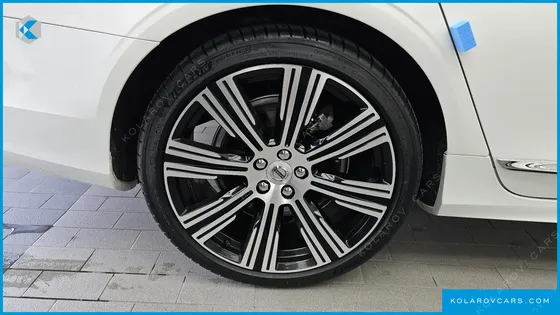 VOLVO S90 B6 AWD ULTRA BRIGHT
