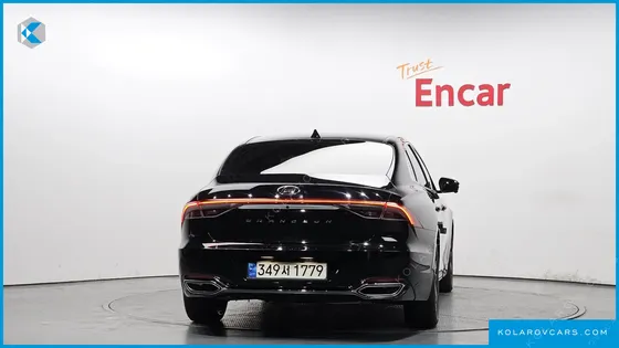 HYUNDAI GRANDEUR LE BLANC