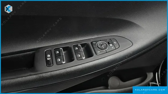 HYUNDAI GRANDEUR LE BLANC
