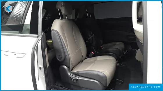 KIA CARNIVAL HEV 9SEATER NOBLESS