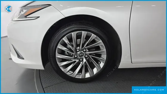 LEXUS ES EXECUTIVE