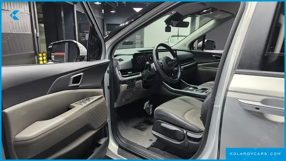 KIA CARNIVAL GASOLINE 9-SEATER PRESTIGE