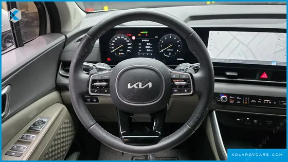 KIA CARNIVAL GASOLINE 9-SEATER PRESTIGE