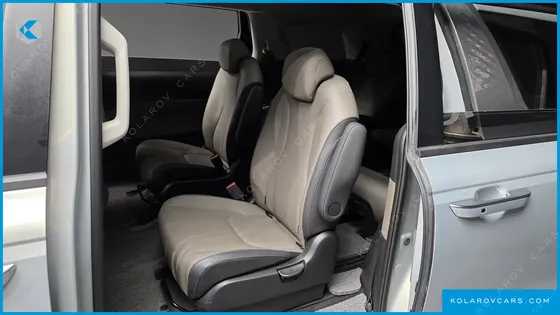 KIA CARNIVAL GASOLINE 9-SEATER PRESTIGE