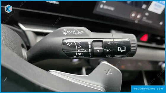 KIA CARNIVAL GASOLINE 9-SEATER PRESTIGE