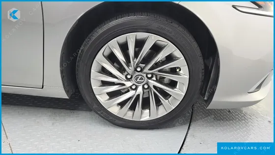 LEXUS ES EXECUTIVE