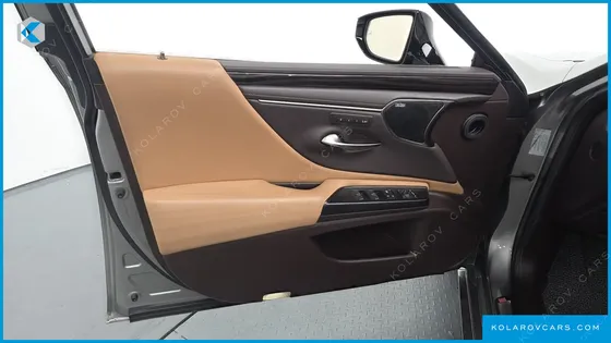 LEXUS ES EXECUTIVE
