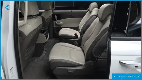 KIA CARNIVAL GASOLINE 9-SEATER GRAVITY