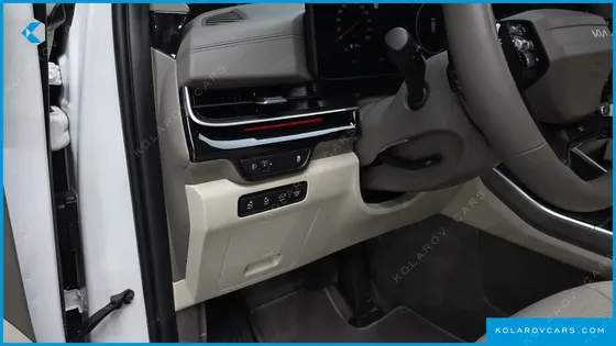 KIA CARNIVAL GASOLINE 9-SEATER GRAVITY