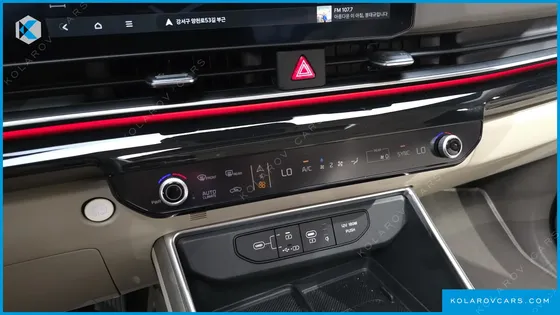 KIA CARNIVAL GASOLINE 9-SEATER GRAVITY