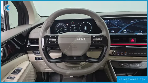 KIA CARNIVAL GASOLINE 7-SEATER HI LIMOUSINE