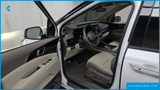 KIA CARNIVAL GASOLINE 9-SEATER HI LIMOUSINE