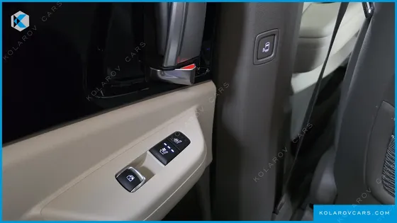 KIA CARNIVAL GASOLINE 9-SEATER HI LIMOUSINE