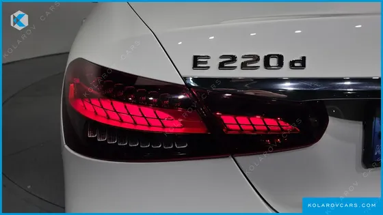 MERCEDES E-CLASS E220D 4MATIC AMG LINE