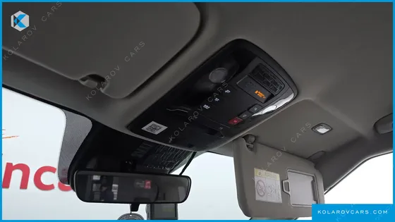 KIA CARNIVAL HEV 9 SEATER PRESTIGE