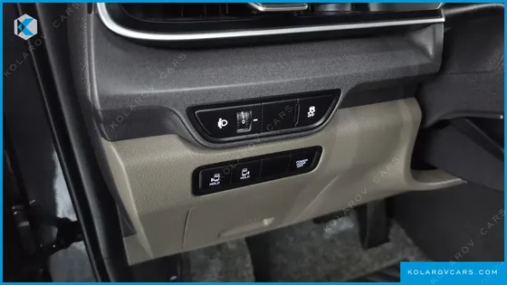 KIA CARNIVAL HEV 9 SEATER PRESTIGE