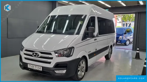 HYUNDAI SOLATI 15-SEATER