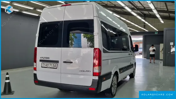 HYUNDAI SOLATI 15-SEATER