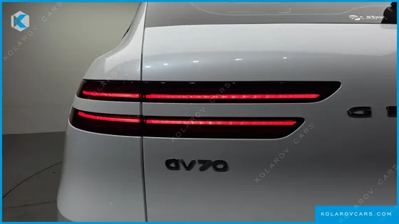 GENESIS GV70 E-AWD