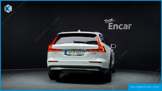 VOLVO V60 B5 ULTIMATE AWD
