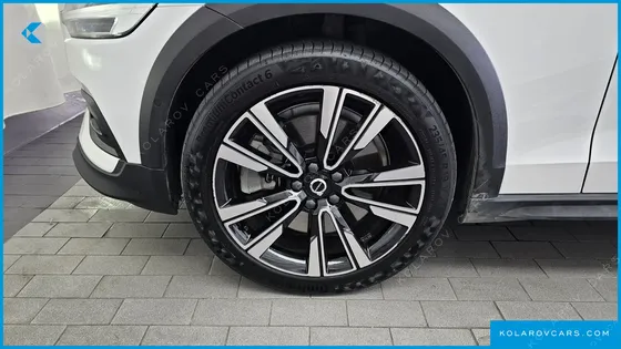 VOLVO V60 B5 ULTIMATE AWD