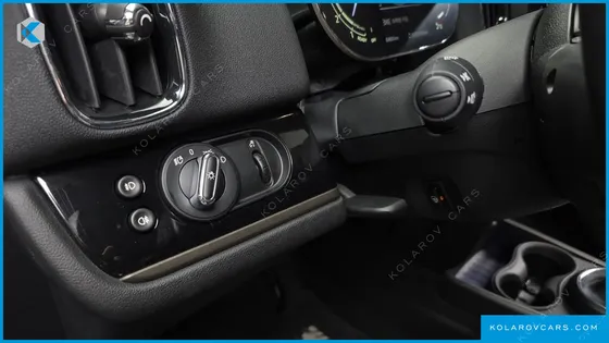 MINI COUNTRYMAN CLASSIC PLUS LAUNCH PACK