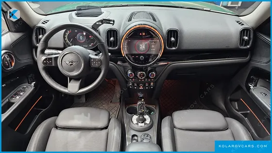 MINI COUNTRYMAN CLASSIC PLUS LAUNCH PACK