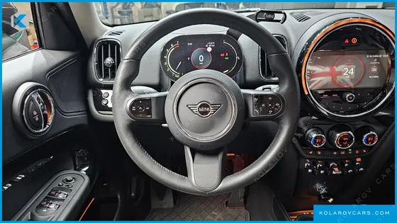 MINI COUNTRYMAN CLASSIC PLUS LAUNCH PACK