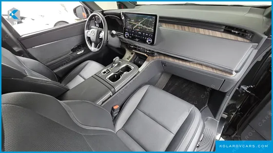 LEXUS LM 500H ROYAL