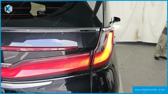 LEXUS LM 500H ROYAL