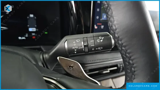 LEXUS LM 500H ROYAL